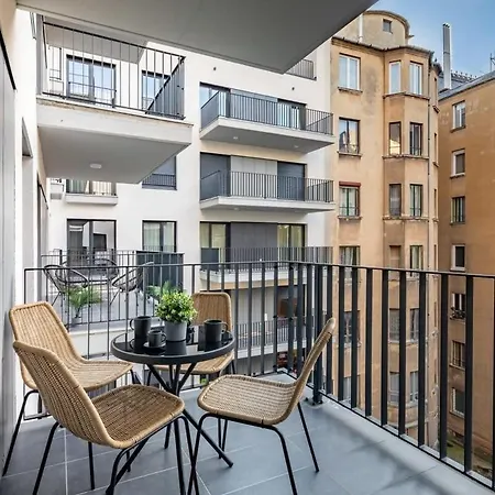 Rooftop Access - Luxy With Balcony * Βουδαπέστη