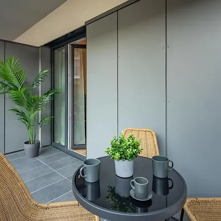 Διαμέρισμα Rooftop Access - Luxy With Balcony