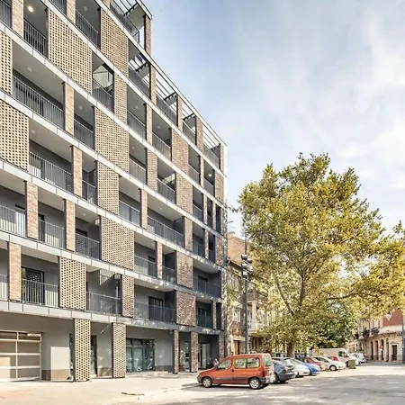 Apartman Rooftop Access - Luxy With Balcony *