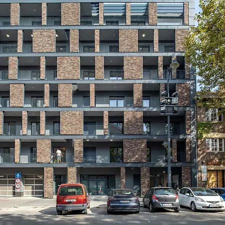Apartman Rooftop Access - Luxy With Balcony